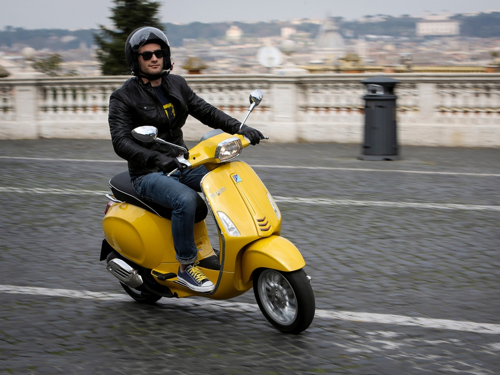 Итальянский мотороллер Vespa